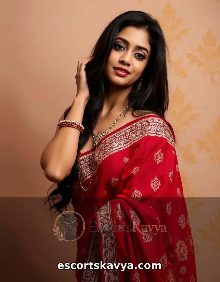 Esha Kulkarni party girl in Hyderabad